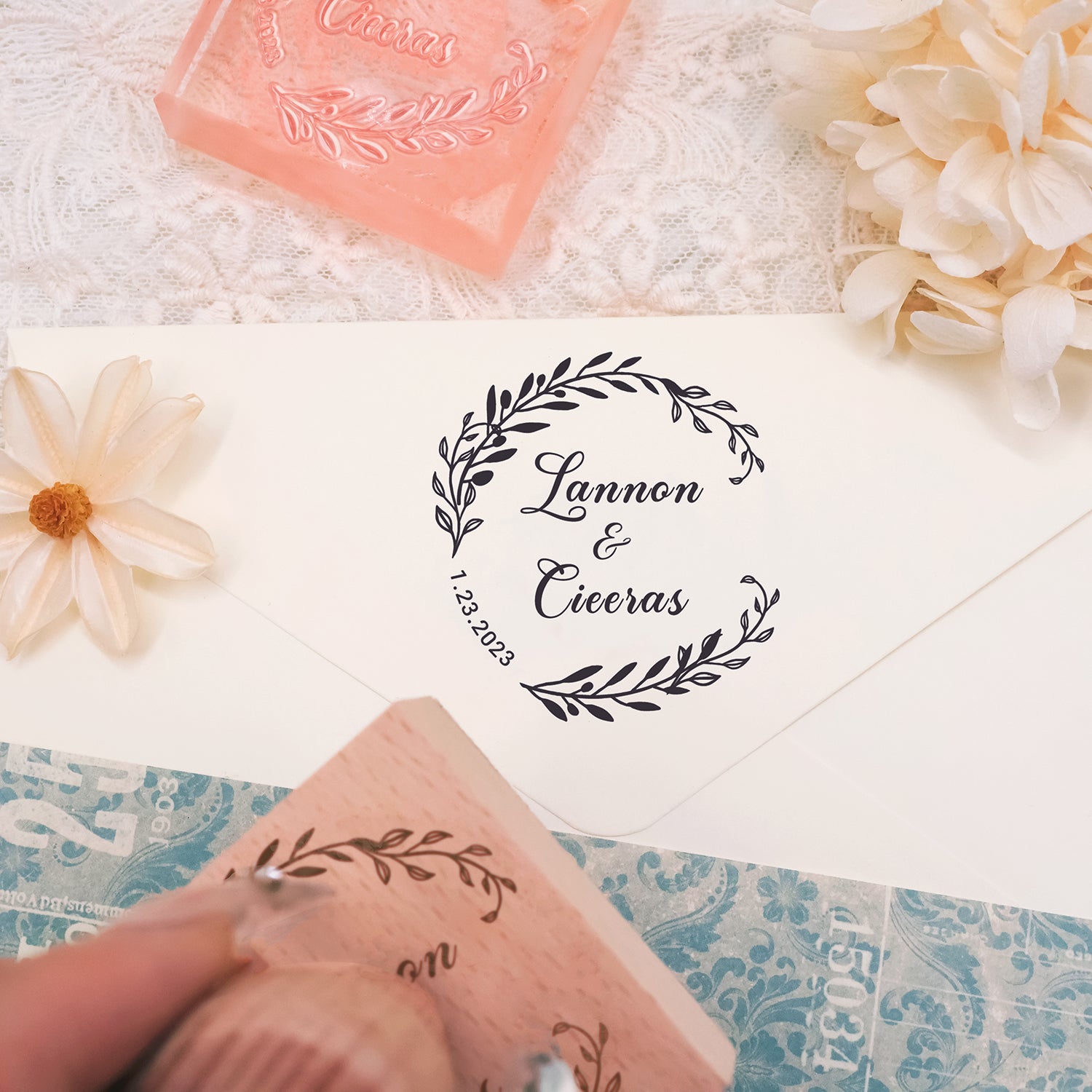 Carimbo de Borracha Personalizado para Casamento com Nome (18 designs) Custom-Name-Wedding1