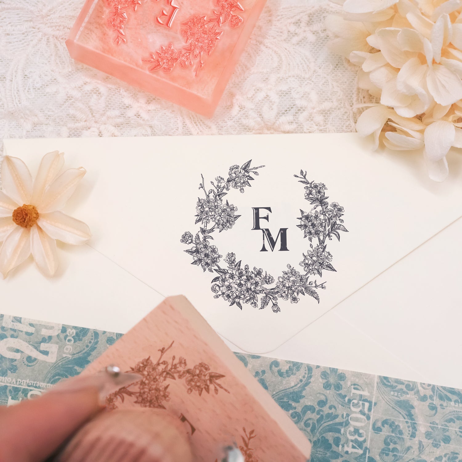 Carimbo de Borracha de Monograma de Casamento Botânico Personalizado -SKU3 3