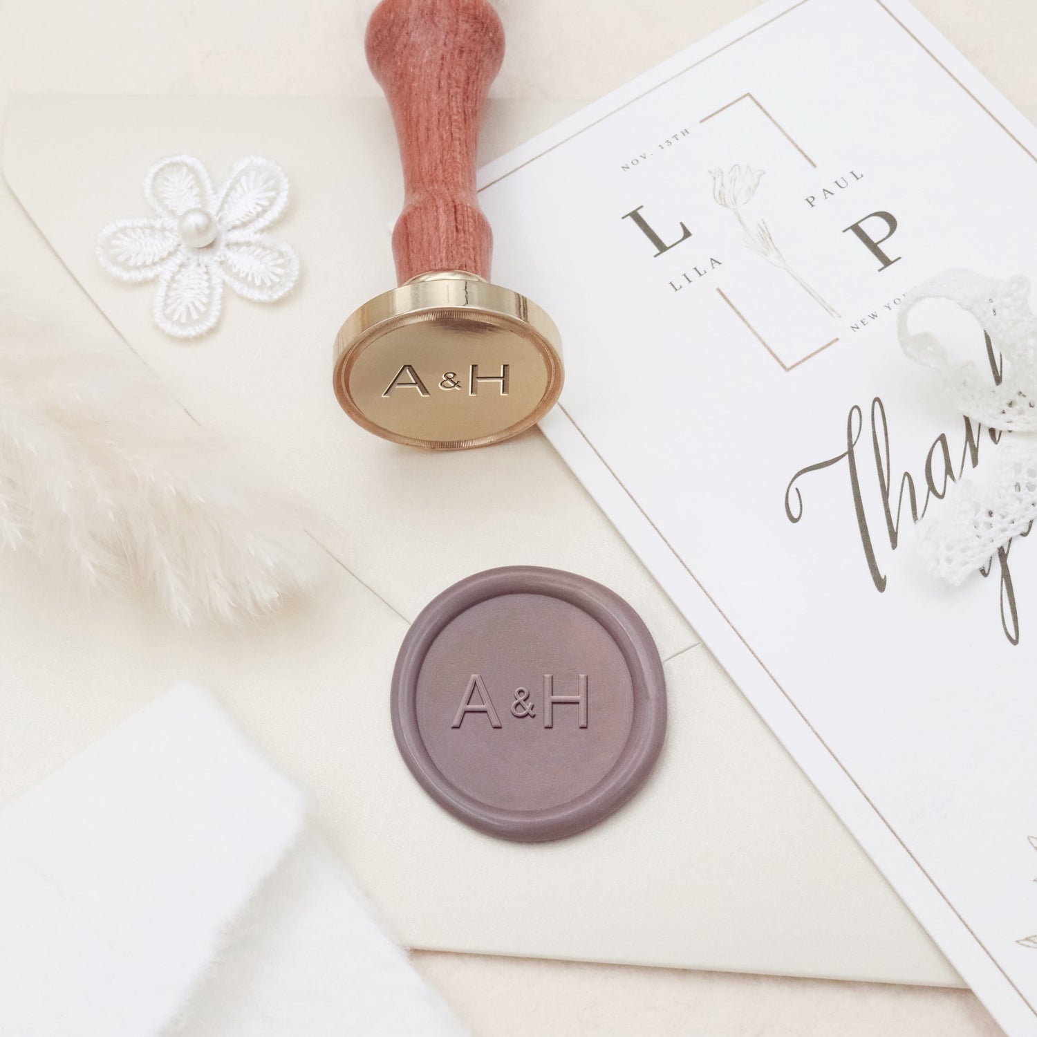 Carimbo de Sinete de Lacre de Casamento Minimalista com Coração Amoroso Personalizado com Iniciais Horizontais-9 3
