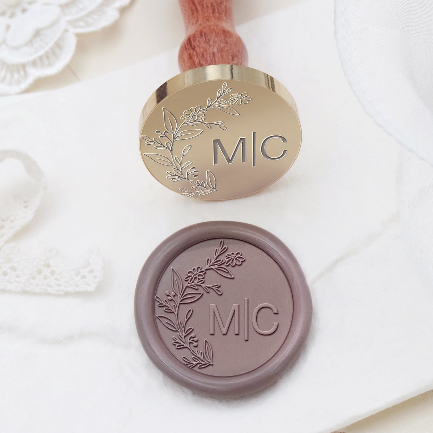 Carimbo de Lacre com Monograma Botânico sem Bordas Personalizado para Casamento - Estilo 3 2