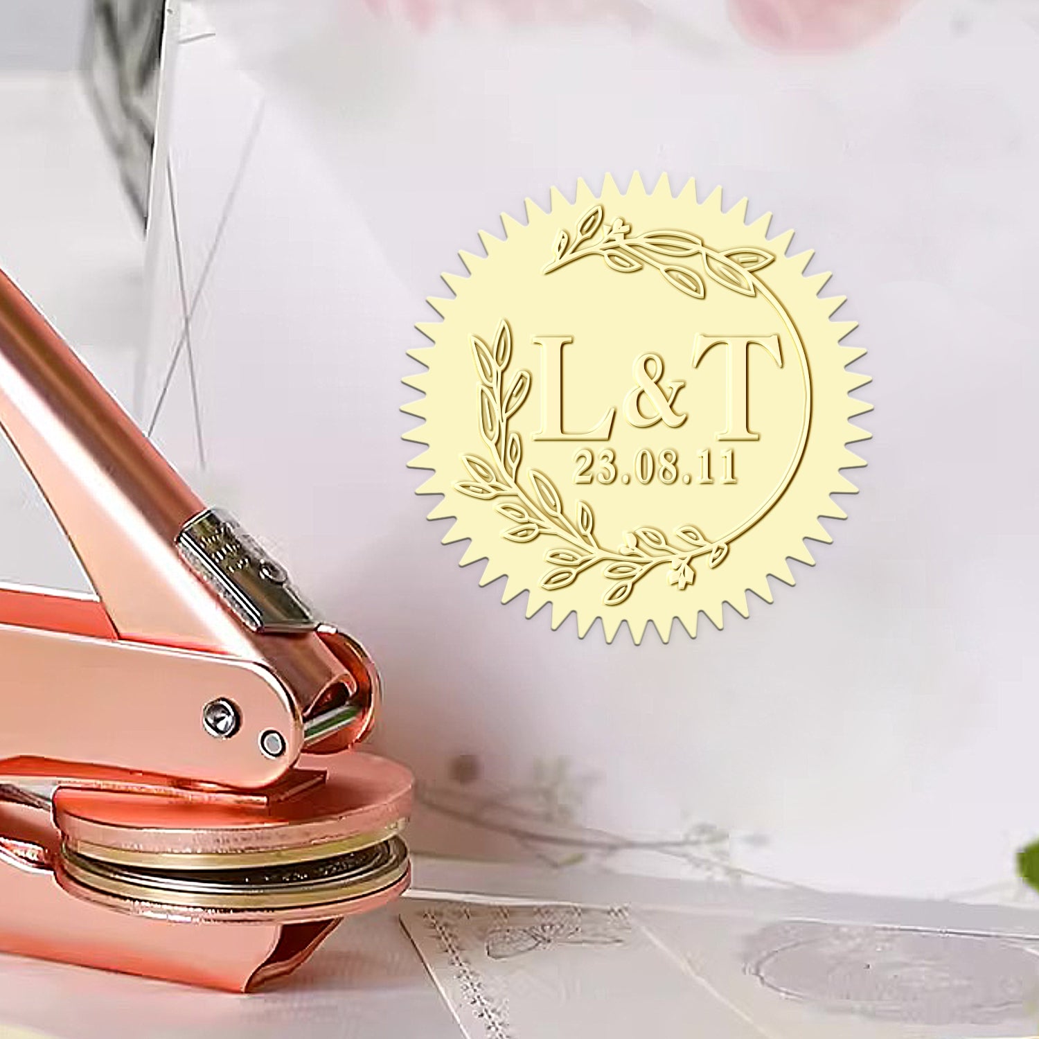 Chancela de Casamento Personalizada com Monograma de Ramo e Iniciais 1-311