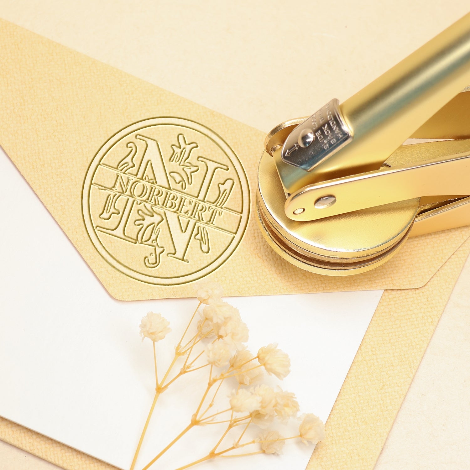 Chancela de Nome Floral Personalizado de 26 Letras - N N11
